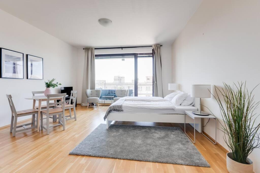 Jt'S Apartments Korunni Str. Prague Luaran gambar