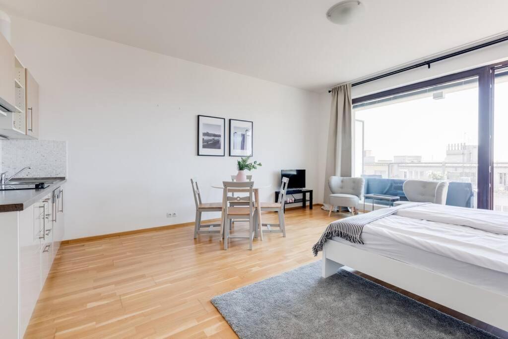 Jt'S Apartments Korunni Str. Prague Luaran gambar