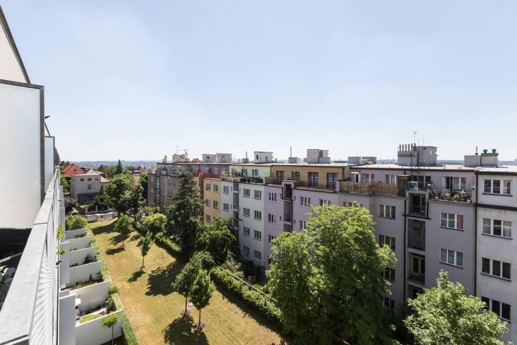 Jt'S Apartments Korunni Str. Prague Luaran gambar